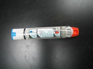 Epinephrine pen for anaphylactic reactions